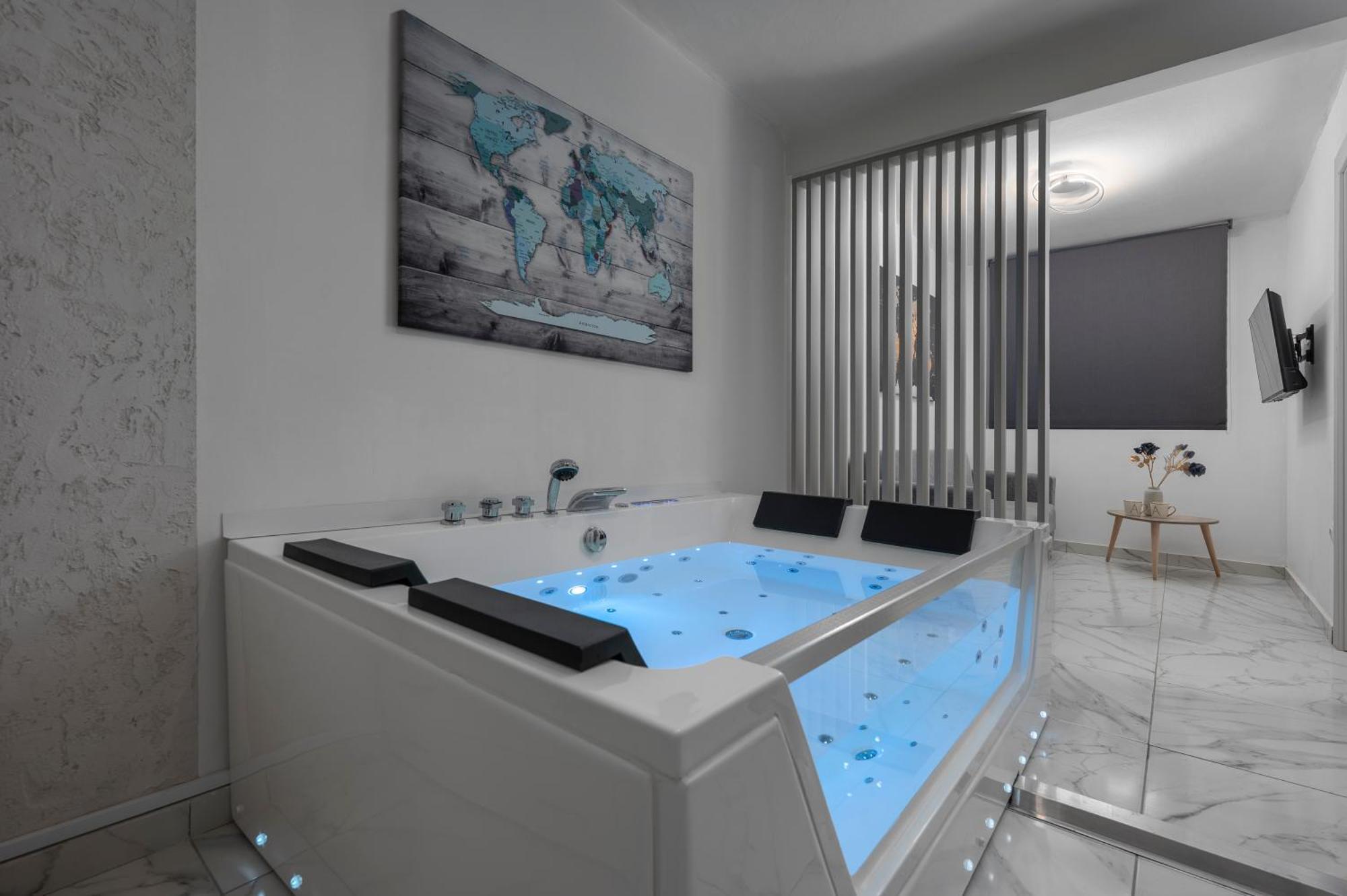 Premium Jacuzzi Suite At The City Center, By Aqua Platinum Thessaloníki Eksteriør billede