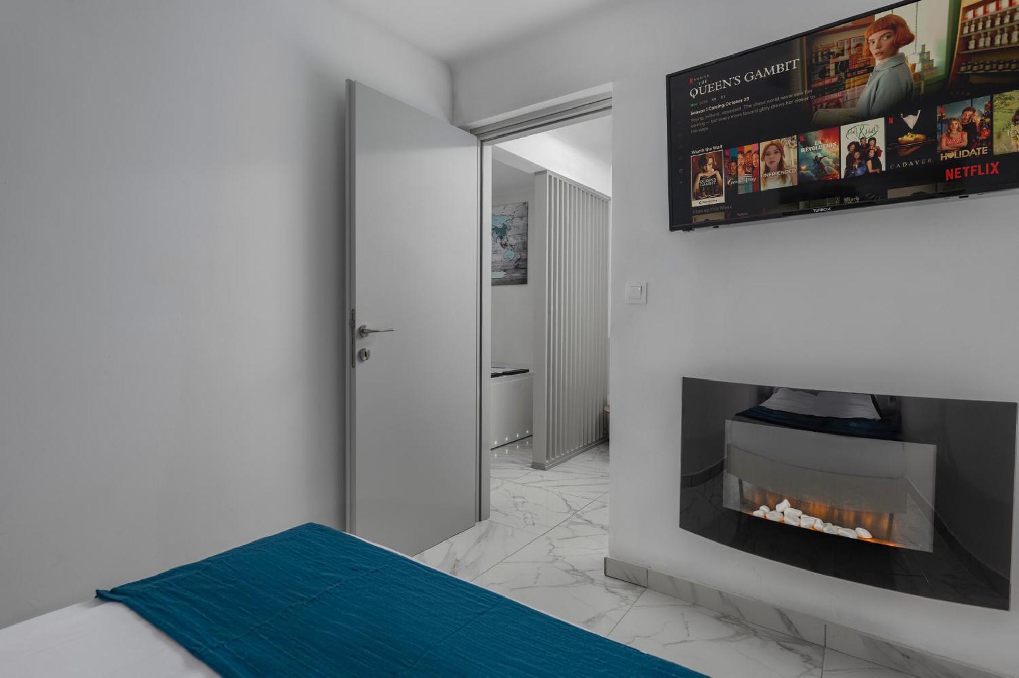 Premium Jacuzzi Suite At The City Center, By Aqua Platinum Thessaloníki Eksteriør billede